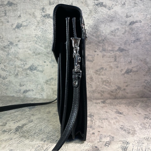 Time Resistance Leather Briefcase - Business Laptop Bag Italian Handmade - Picture 4 of 16